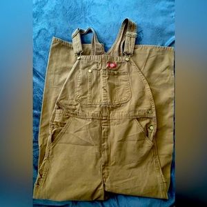 Dickies “Bib” overalls. Unisex, 32x32 excellent condition. Color “brown duck”